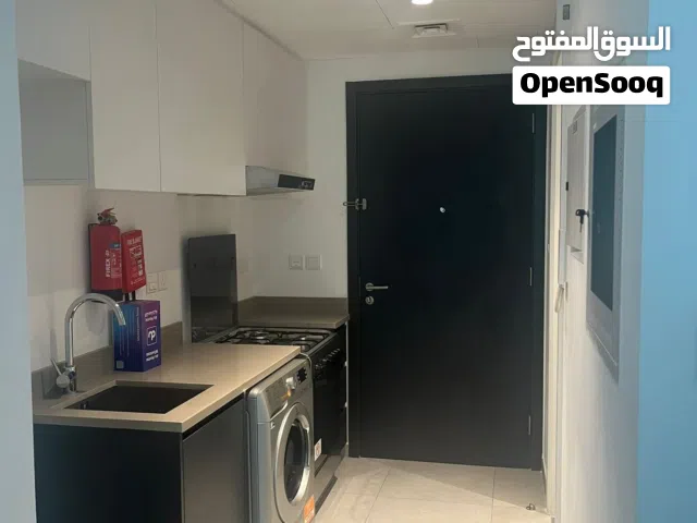 استوديو للإيجار في الجادة  موقع مميز  جاهز للسكن