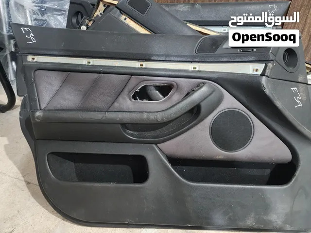 بطاين BMW E39 دب لون عنابي اصلي