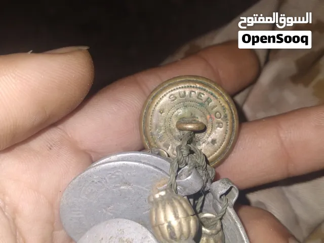 تفاصيل القطعة: قلادة تراثية يمنية من خرز النحاس وعملات فضية متوكلية (الأحمدي) ضرب صنعاء عام 1367هـ،