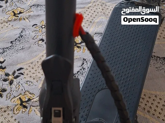 سكوتر كهربائي للبيع بــ 900د سرعته75كلم/س