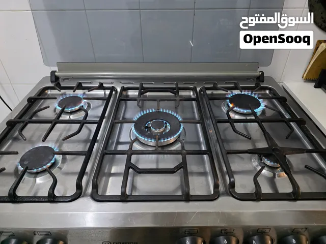 5 burner cooking range