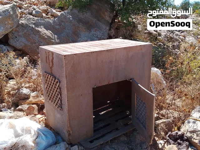 بيت كلب خشبي للبيع