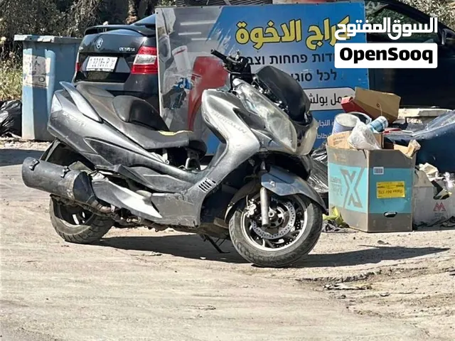 دراجه سوزوكي برجمان مطور 400