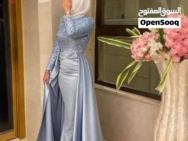 فستان سهرة لون بيبي بلو