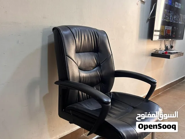 Executive Leather Office Chair – Good Condition