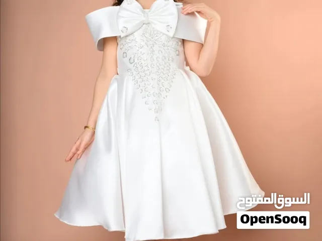 فستان ابيض