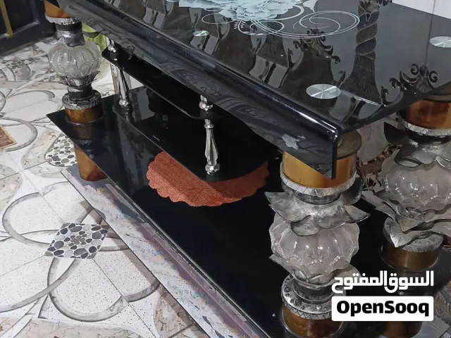 ميز شاشة للبيع