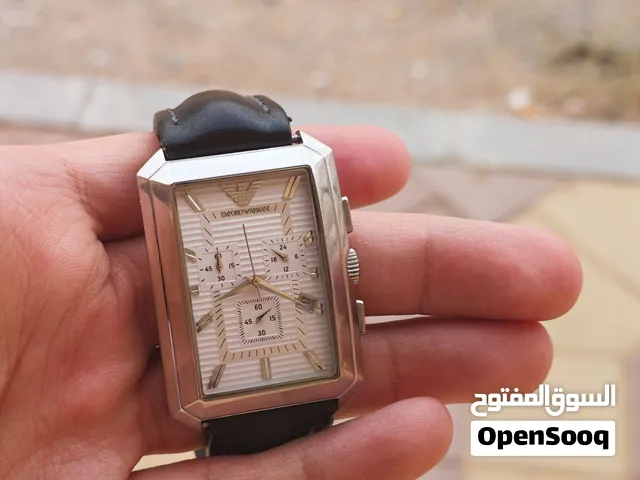 ساعة إمبوريو أرماني أصلية - شكل فخم، عليها آثار استخدام !! قابله للتفاوض!!