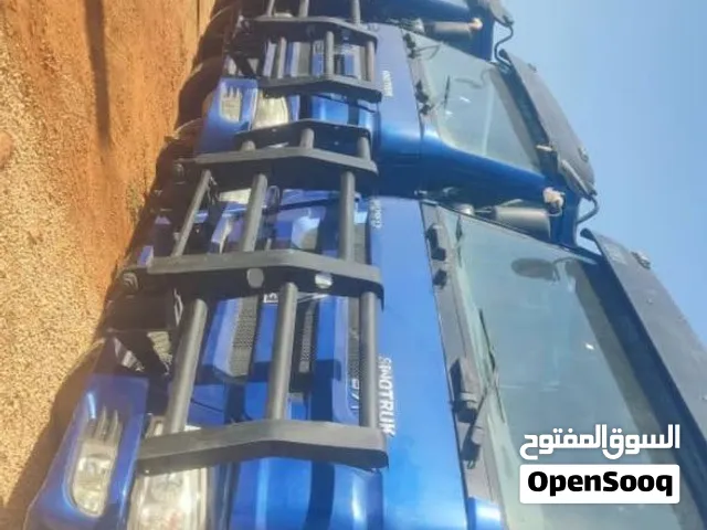 شاحنات للبيع