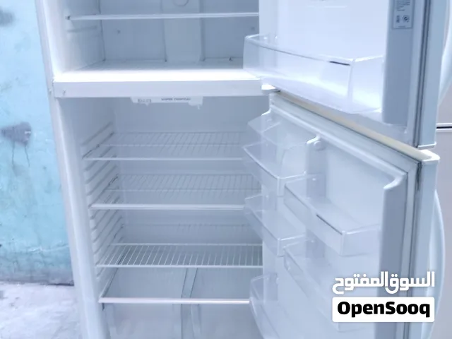 للبيع ثلاجه وانسا بحاله جيده جدا مع الكفالة والتوصيل عائلية 22قدم