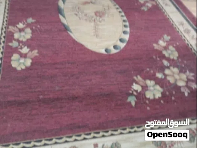 سجادة حمراء مقاس 3,5 في 2,5