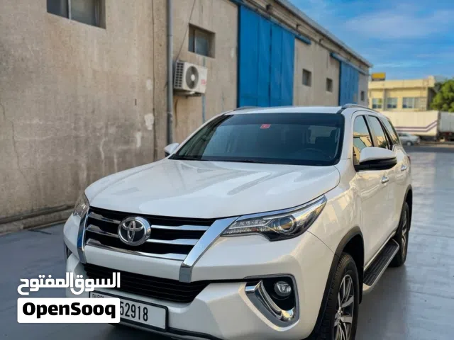 2020 Toyota Fortuner VXR V6 4.0L – Pearl White