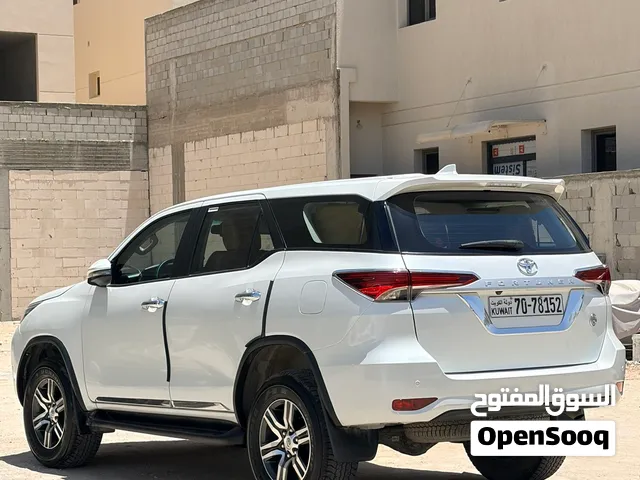 2023 Toyota Fortuner Standard