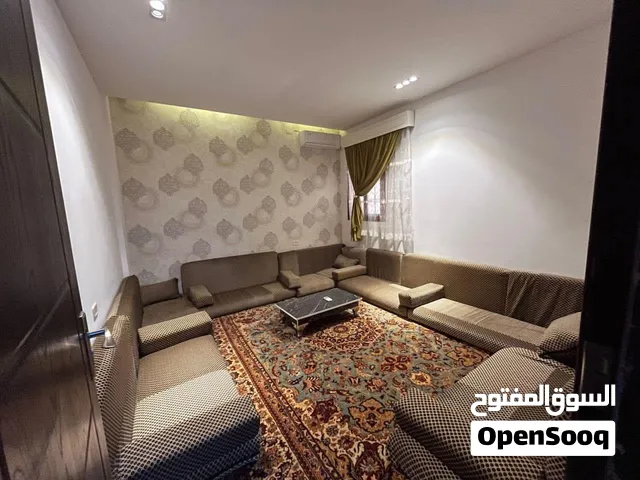 شقه ايجار. طريق الشوك