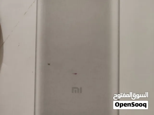 خازن من شركة شاومي قوة 10000