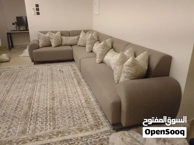 #كنبات مجالس عربيه مودرن اطقم فخامه ويوجد لدينا تفصيل على حسب طلب العميل ويوجد لدينا تفصيل طاولات