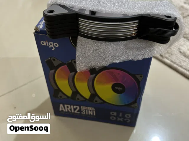4 مراوح تبريد لل pc rgp مركة aigo مع الكونترولر جديد لم يستخدم