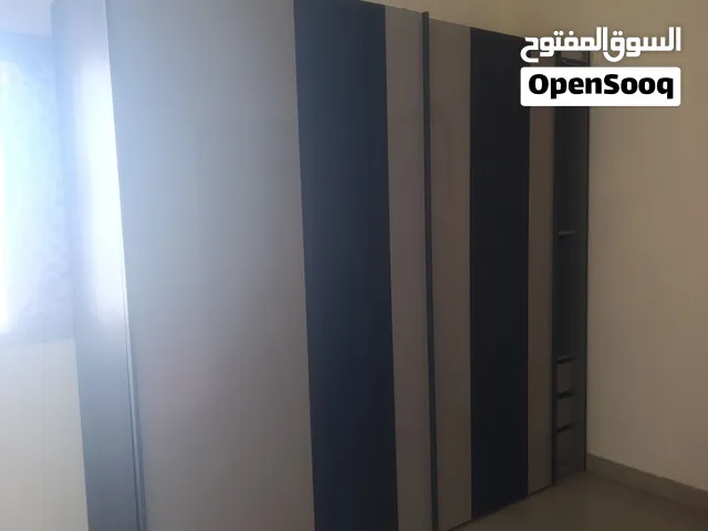 للبيع خزائن ملابس