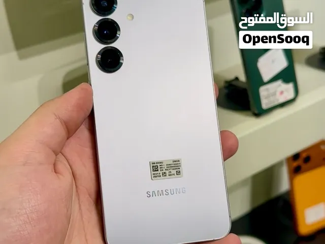 Samsung Galaxy S25 Plus – القوة والذكاء بين يديك!