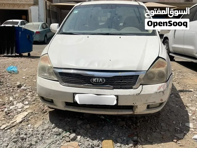 كيا كارنيفال استاندر 2014 مستخدم قير اوتماتيك بنزين الممشى: 269 ألف كيلو  كيا كرنفال 2014 للبيع   ال