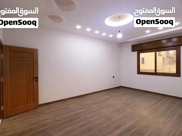ززززبائننا الكرام نفدم لكم استوديو غرفة وحمام وممر مع إمكانية إستعمال السطح لايوجد مطبخ لكن يمكن
