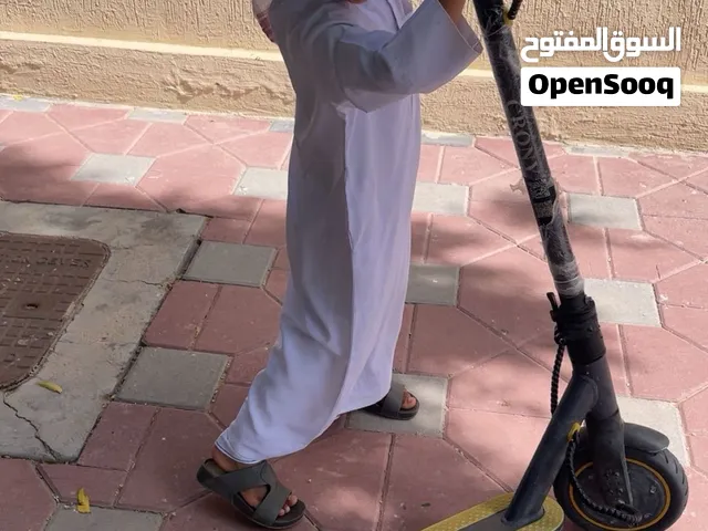 في بياته ام القيوين عدال دكان رابيه صوب فلج المعلا