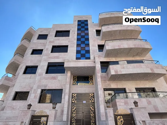 شقة ثالث مع روف دوبلكس للبيع بمساحة 190م2 بالإضافة إلى ترس خارجي 70م2 في عمان طبربور- قرب الخدمات