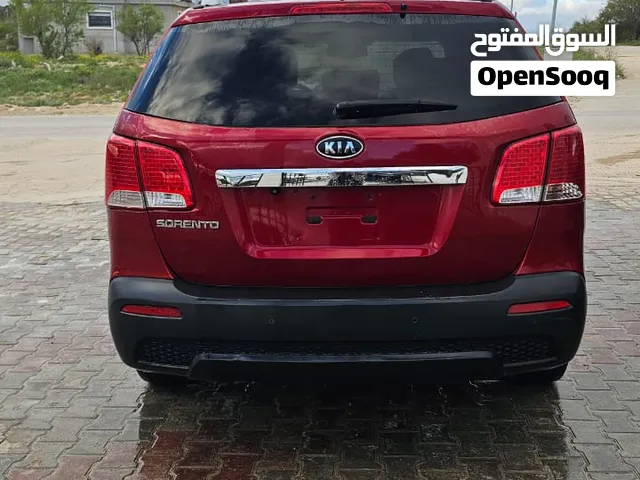 كيا سورينتو 24 عادي امسجلة من غير كربون