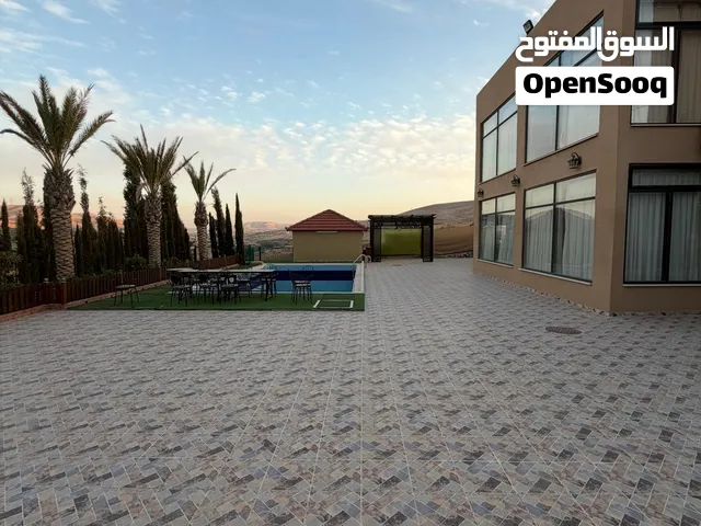 مزرعة حديثة وجديدة للبيع