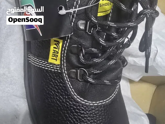 حذاء سيفتي جديد