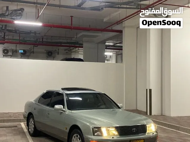 لكزس ال اس 400