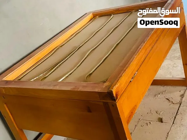مرسم هندسي خشب مفصل متين بحالة جيدة جدا