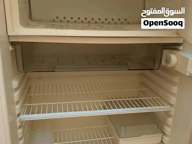 ثلاجة للبيع