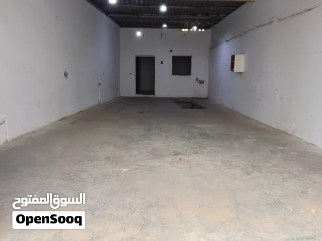 مخزن للايجار سوق الجمعة مساحة 90 متر