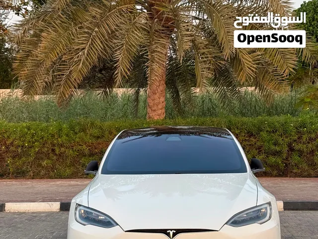 تسلا s  لونج رينج برفورمنس  البطارية بتمشي 640 كيلو