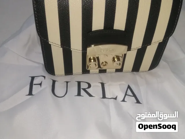 للقنيات الفاخرة: شنطة فورلا (FURLA Metropolis) أصلية جديدة تماماً بتغليف الوكالة وسعر البوتيك 1600ري