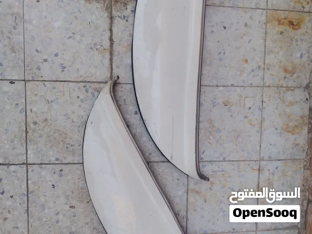 غطاء الداير الخلفي لسياره بونتياك برزوين موديل 1985