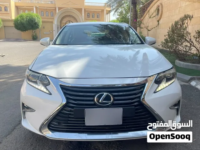 Lexus ES 350 model 2018