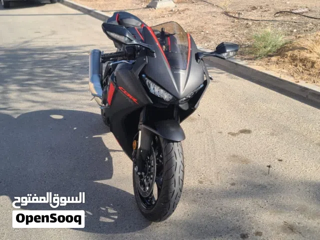 Honda CBR1000RR  2018 – urgent sell very clean low milage - USA Imported