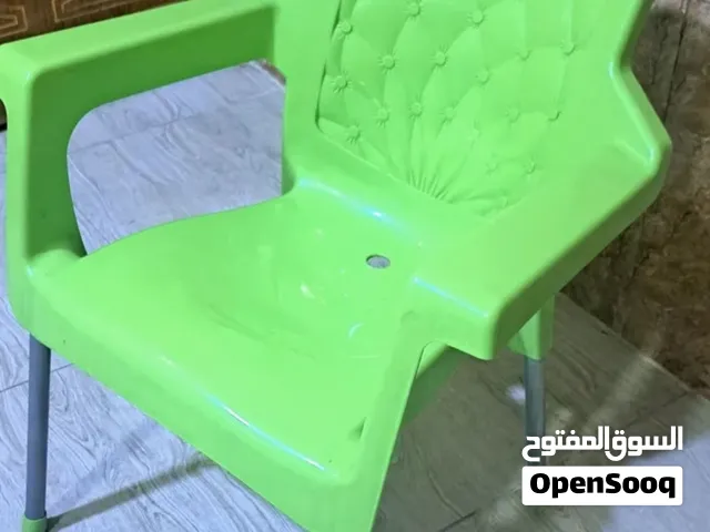كرسي بلاستك اصلي وارجل حديد