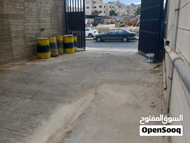 مستودع للإيجار مساحته 200 متر تقريبا عمان الإذاعة والتلفزيون باتجاه كلية حطين مقابل مطعم قصر الغابة