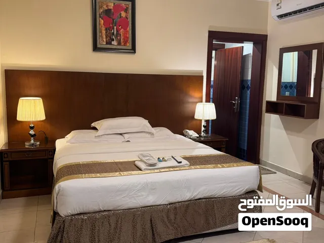 شقق مفروشة ايجار شهري استديو وغرفة وصالة وغرفتين جدة حي السلامة شارع اليمامة