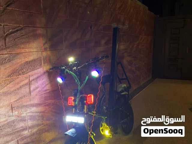 موجود بسكليت كهربائي 84فولت 41امبير مطور 5000wلوحة 5000w للمعني قابل للتفاوض سرعه 85 مع فتح سرعه 120