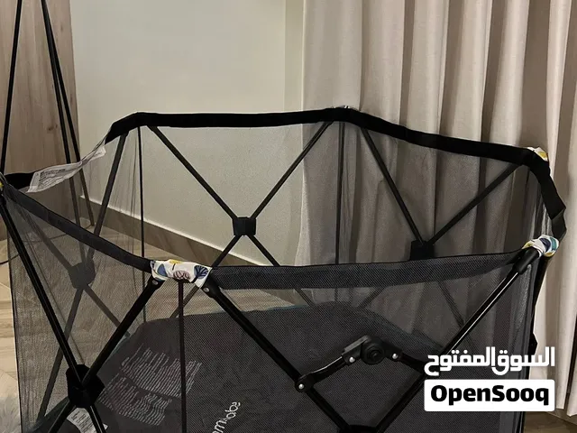 خيمة متنقلة قابلة للطي للحيوانات الأليفة