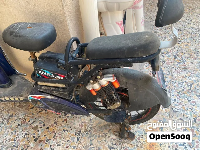 دراجة شحن مستخدمه واكفه منذ فتره طويلة البطاريات تعبانه