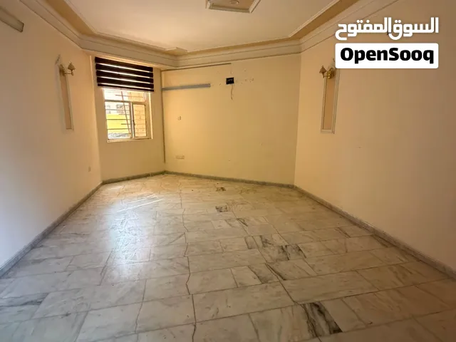 دار واسع للايجار في السيدية بمساحة 320 متر