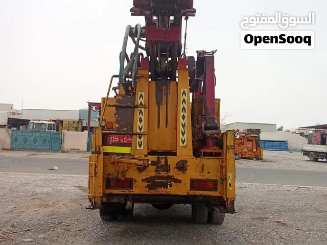 شاحنه نيسان نوع UD