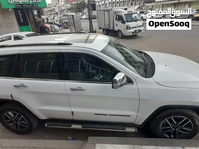 لـلـبـيـع فقط سيارة جيب كراند شيروكي ليمتد 2020 بغداد