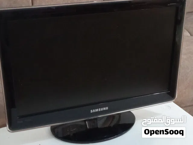 شاشه سامسونج ممتازه يمكن استخدامها لمشاهده الاخبار أو الالعاب الالكترونيه يوجد فيها مدخل HDMI andVGA