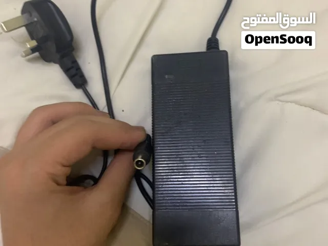 شاحن سكوتر شاومي مو الأصلي تجاري بس نضيف